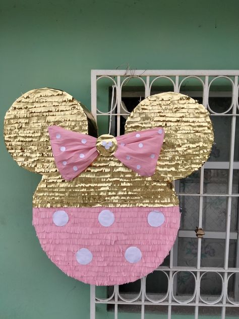 Minnie Mouse Pinata, Mini Mousse, Minnie Mouse 1st Birthday, Minnie Party, Mini Mouse, Disney Theme, Amelie, Holidays And Events, 1st Birthday