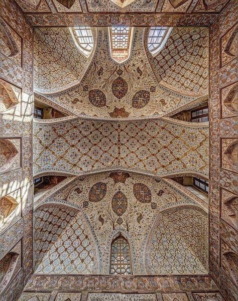 Persian Architecture Modern, Safavid Architecture, Mosque Drawing, Ornate Ceiling, Castle Layout, Isfahan Iran, Iranian Architecture, Persian Architecture, Asian Architecture