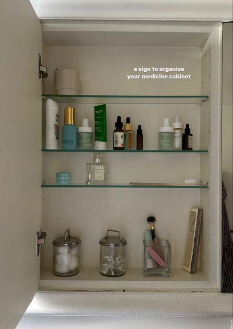 Aesthetic Medicine Cabinet, Bathroom Cabinet Aesthetic, Nyc Rooms, Minimalist Inspiration, Interiors Dream, Bathroom Inspo, First Apartment, House Room, Cozy Room