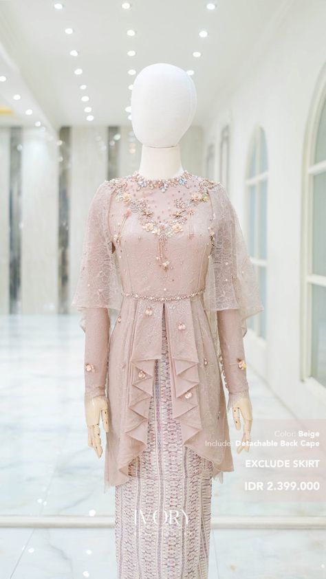 Kebaya Simple, Kebaya Bridesmaid, Dress Brokat Modern, Model Dress Kebaya, Batik Dress Modern, Kebaya Wedding, Kebaya Modern Dress, Modern Kebaya, Batik Kebaya