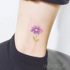 October/ cosmos Cosmo Flower Tattoo, Cosmo Flower, Cosmos Tattoo, Tiny Flower Tattoos, Flower Wrist Tattoos, Tattoo Pictures, Daisy Tattoo, Flower Tattoo Arm, Birth Flower Tattoos