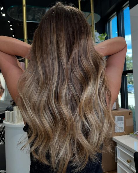 Happy National Balayage Week! 🎉 To celebrate, we’re excited to share some gorgeous photos highlighting the amazing balayage AND foilayage work of our talented stylists! Whether you’re after a subtle sun-kissed glow or a bold, dimensional look, our team can create the perfect balayage just for you! 🌟 Call OR text us at 225-328-4998 to book with our talented stylists! Take your confidence TO THE NEXT LEVEL! 🌟 #Balayage #Foliage #HandpaintedBalayage #HandpaintedColor #Hair #HairSalon #Hairsty... Sunlights Balayage Brunette, Brown Balayage Extensions, Level 7 Balayage, Textured Balayage, Balayage Ponytail, Foilayage Hair, Grown Out Balayage, Foliage Hair, Perfect Balayage