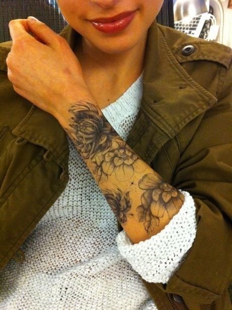 This darling bouquet: | 23 Beautifully Delicate Tattoo Sleeves That'll Make You Want To Get Inked Tattoo Zeichnungen, Forearm Tattoo Women, Delicate Tattoo, Pattern Tattoo, Forearm Tattoos, Skin Art, Forearm Tattoo, Flower Plant, Love Tattoos