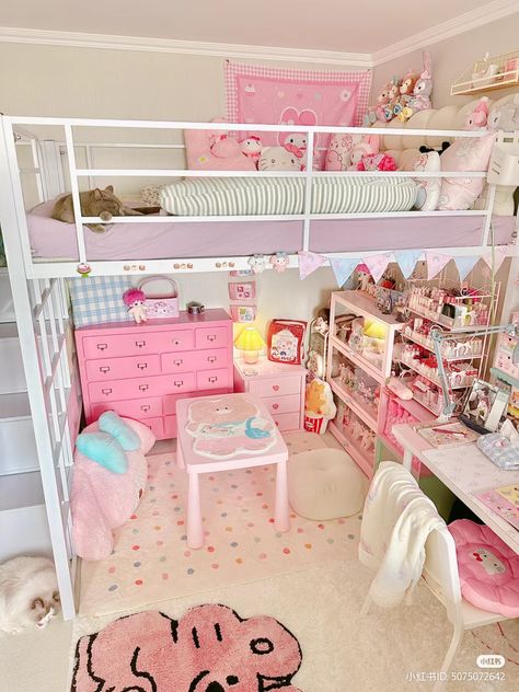 Kawaii Room With Loft Bed, Loft Bed Small Room Ideas, Kawaii Room Loft Bed, Small Room With Loft Bed, Kawaii Loft Bed, Cute Loft Bed Ideas, Cute Loft Bed, Loft Bed Aesthetic, Kawaii Bedroom