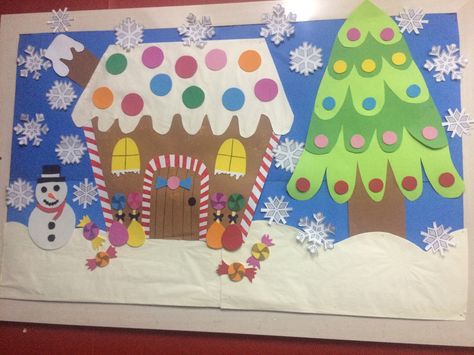 Ginger Bread Bulletin Board, Gingerbread Door Decorations Classroom, Gingerbread House Bulletin Board Ideas, Gingerbread House Bulletin Board, Gingerbread Bulletin Board Ideas, Gingerbread Activity, Preschool Decorations, December Decor, Christmas Library