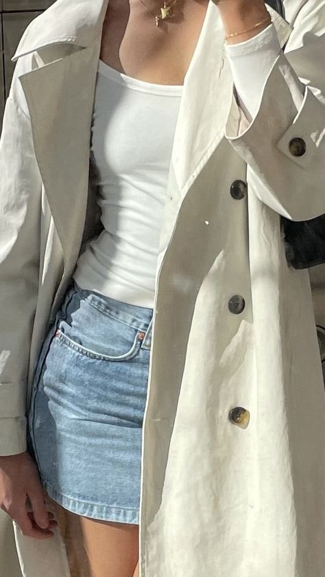 Outfit Check Aesthetic, Cream Coat Outfit, A Skirt Outfit, Long Sleeves Outfit, White Top Outfit, White Tank Top Outfit, Sleeves Outfit, Outfit Cream, Grey Sweater Outfit