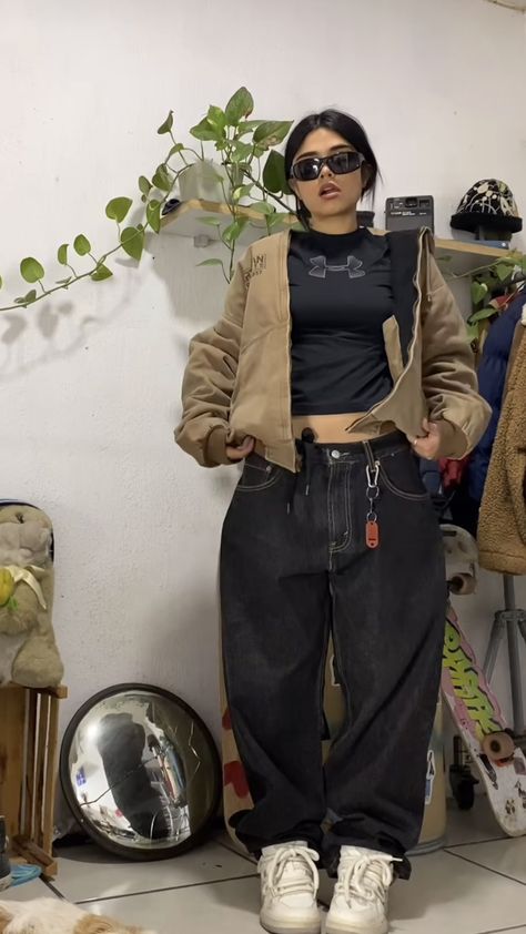 Outfits Streetwear Mujer, Outfits Streetwear, Tomboy Outfits, Cute Simple Outfits, Teen Fashion Outfits, Retro Outfits, Outfits Aesthetic, Simple Outfits, Aesthetic Clothes