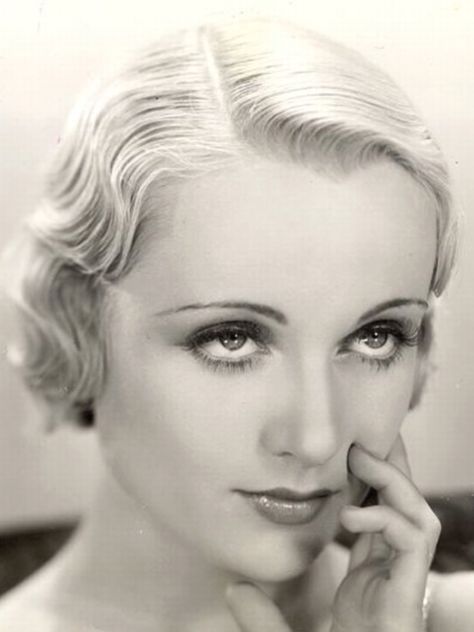 Carole Lombard 1930’s wearing finger wave bob Carol Lombard, Carole Lombard Clark Gable, Carmen Miranda, Carole Lombard, Clark Gable, Classic Actresses, Actrices Hollywood, Hollywood Glam, Old Hollywood Glamour