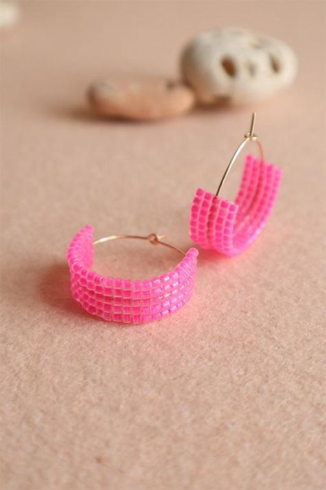 Hoop Bead Earrings, Gemstone Beaded Earrings, How To Make Hoop Earrings, Diy Hoop Earrings, Beaded Hoop Earring, Diy Earrings Materials, Kalung Manik-manik, Boho Jewelry Diy, Beach Jewelry Boho