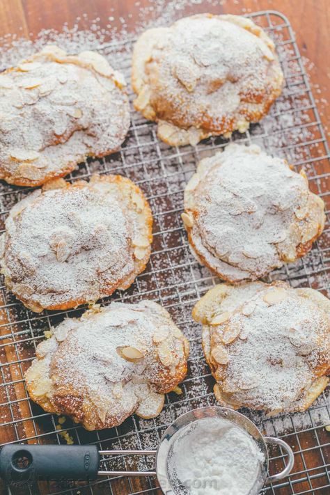 Easy Almond Croissants with crispy edges, crunchy nuts, and moist inside. Watch the video recipe for almond croissants. Melt-in-your-mouth delicious! | natashaskitchen.com Leftover Croissants, Natashas Kitchen, Almond Croissants, Mini Croissant, Banquet Ideas, Croissant Recipe, Almond Croissant, French Recipes, Sicilian Recipes