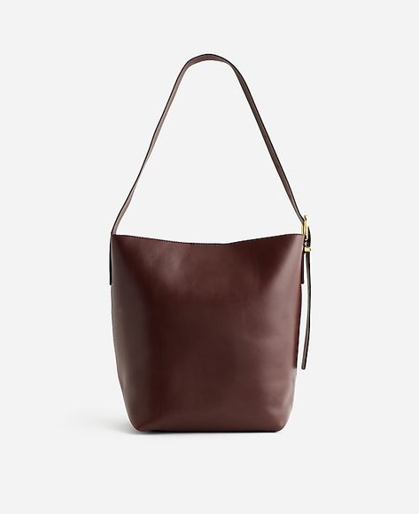 The Essential Medium Bucket Tote | Madewell Madewell Bucket Bag, Classic Fall Style, Coastal Fall, Winter Palette, Madewell Bags, Fall Wardrobe Essentials, Classic Style Outfits, Bucket Tote, Leather Industry