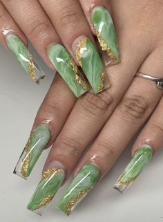 Jade Green Nails Acrylic Design, Green Marble Nails With Gold Flakes, Green Money Nails, Green Jade Nails, Marble Green Nails, Green Marble Nail Designs, Jade Nails Acrylic, Maroon Nail Art Designs, Green Marble Nails