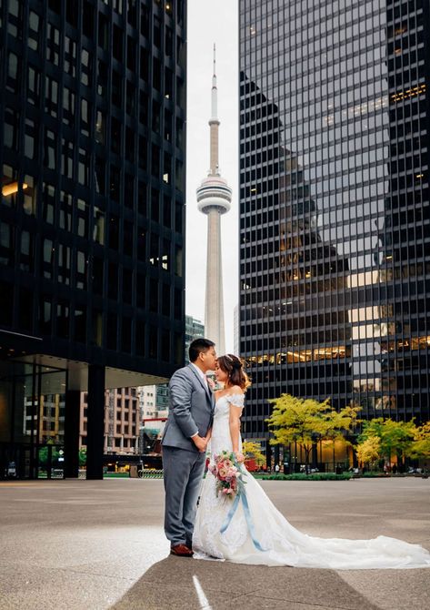 Celebrate in the city you love! Canoe Wedding, Downtown Photography, Wedding Photography Checklist, Downtown Wedding, Affordable Wedding Invitations, Inexpensive Wedding Venues, Photography Bride, Restaurant Wedding, City Engagement