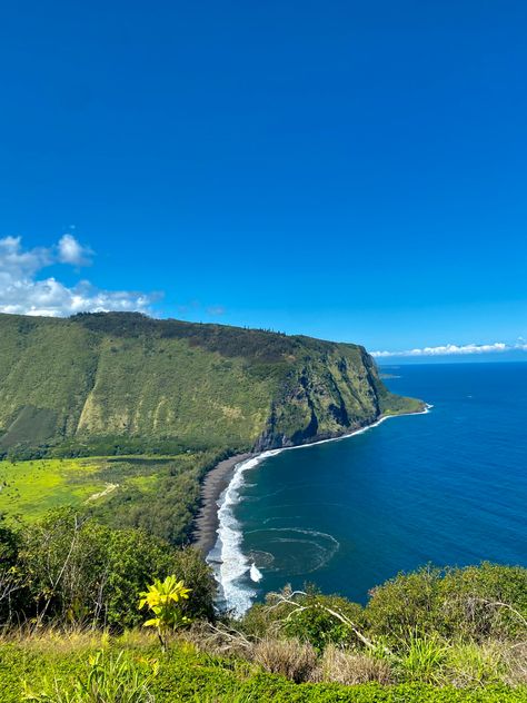 Waipio Valley Hawaii, Waipio Valley, Big Island Of Hawaii, Island Of Hawaii, The Big Island, Big Island Hawaii, Black Sand Beach, Dream Travel Destinations, Hawaii Island