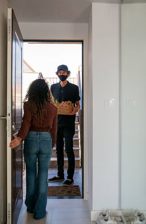 Man Opening Door, Kaos Oblong, Poses Drawing, At The Door, Man Standing, Courier Service, Delivery Man, Art Project, The Door