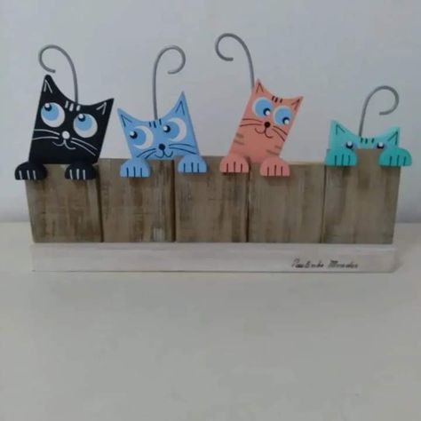 Cat Wood Crafts, Cat Diy Crafts, 2x4 Crafts, Eagle Drawing, Easter Wood Crafts, Doodle Art Flowers, Woodworking Projects That Sell, Cat Crafts, Small Wood Projects