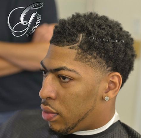 Anthony Davis Haircut, Black Fade Haircut, White Boy Hairstyle, Shawn Mendes Hair, Barber Design, Hair Parts, David Hair, Fade Haircut Curly Hair, Hair Twists Black