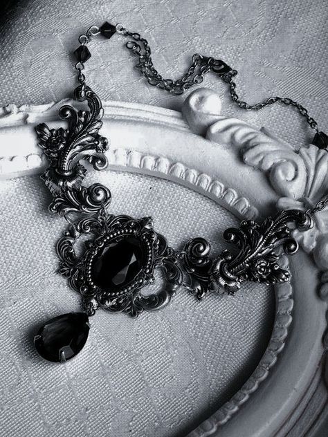 Goth Princess Aesthetic, Victorian Era Aesthetic, Jewelry Mood Board, Goth Princess, Gothic Princess, Hammered Silver Jewelry, Medieval Woman, Chatsworth House, Victorian Aesthetic