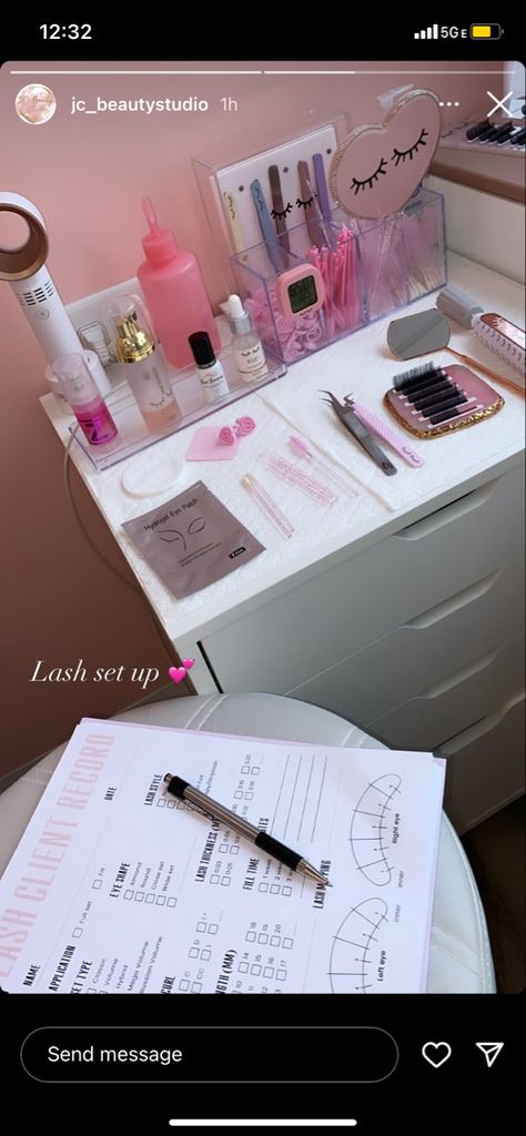 Lash Tech Color Scheme, Eyelash Extention Room, Lash Tech Trolley Set Up, Lash Extensions Set Up, Lash Tech Black Women, Esthetician Goal Board, Lash Cart Organization Ideas, Lash Tech Goodie Bags, Lash Extension Business Ideas