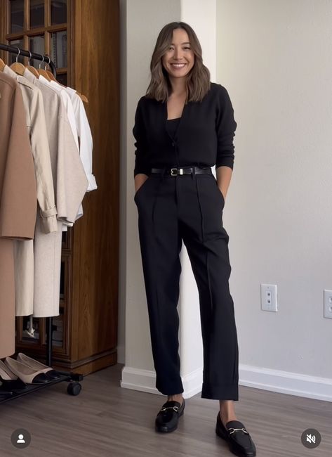 Black Trouser Outfit, Black Slacks Outfit, Black Trousers Outfit, Black Work Outfit, Trousers Women Outfit, Cropped Pants Outfit, Slacks Outfit, Smart Casuals, Job Interview Outfit