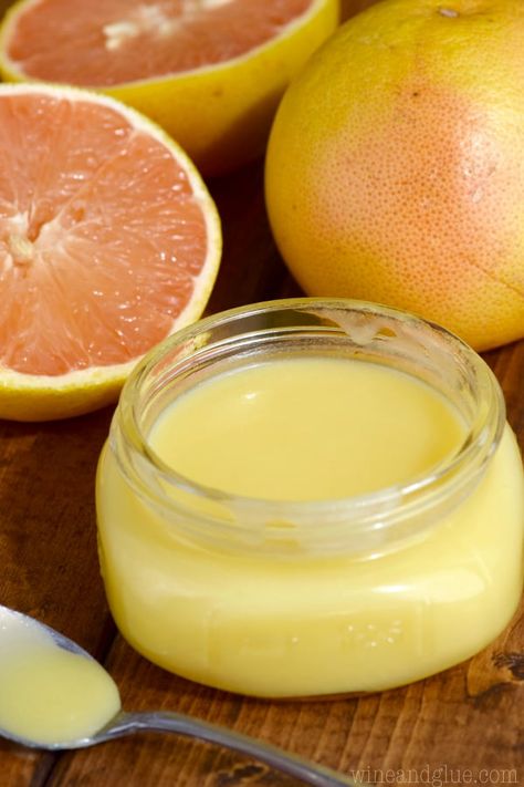 This Grapefruit Spread is like a mixture of jelly and butter. It is AMAZING and should go on everything from muffins to in cakes! Grapefruit Curd, Meat Gifts, Paint By Number Diy, Canning Fruit, Canned Fruit, Grapefruit Juice, Jams & Jellies, Jar Gifts, Lemon Curd