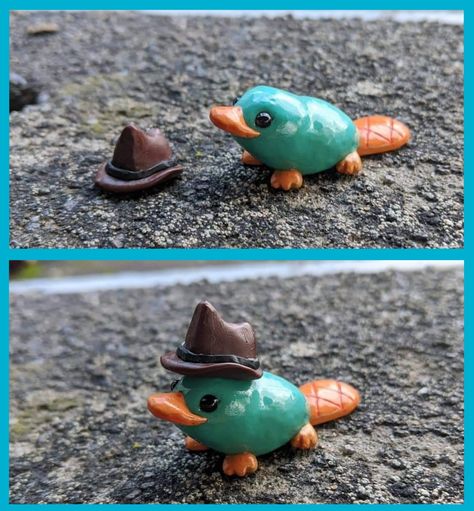 Clay Perry The Platypus, Funny Clay Sculpture, Perry The Platypus Clay, Clay Platypus, Clay Ideas Animals, Cute Polymer Clay Animals, Easy Clay Sculptures, Diy Air Dry Clay, Clay Diy Projects