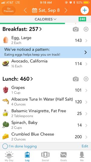 1400 Calorie Low Carb, High Protein Meal Plan with Mac & Cheese and Grapes — The College Nutritionist 1400 Calorie Diet, 1400 Calorie Meal Plan, Cheese And Grapes, High Protein Meal Plan, College Nutritionist, Protein Meal Plan, High Protein Meal, Low Carb High Protein, Balsamic Vinaigrette Dressing