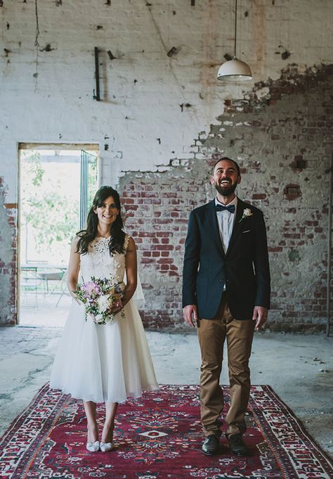 Hipster Wedding Photos, Fries Wedding, Dark Background Aesthetic, Industrial Brick, Ideas Bodas, Wedding Photography Checklist, Hipster Wedding, Background Desktop, Brick Background