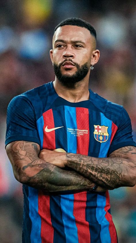 Memphis Depay Wallpapers, Memphis Tattoo, Depay Memphis, Football Hairstyles, Football Artwork, Fc Barcelona Wallpapers, Football Players Photos, King Lebron, Memphis Depay