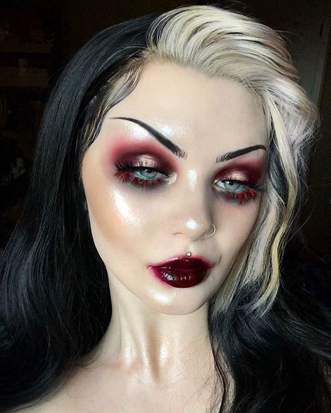 Nova (@vocallyshook) • Instagram photos and videos Classy Vampire, Pretty Zombie Makeup, Gothic Lipstick, Pretty Zombie, Witchy Makeup, Spooky Makeup, Makeup Zombie, Scene Makeup, Witch Makeup