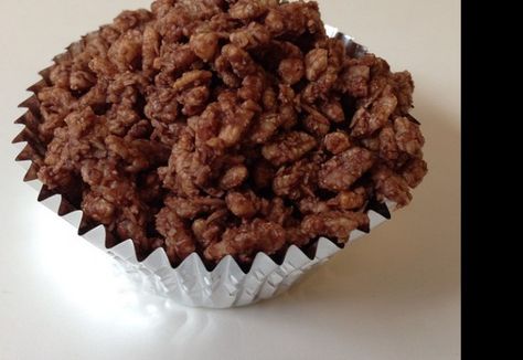 Chocolate Crackles Recipe, Chocolate Crackles, Cake Stall, Homemade Sweets, Candy Recipes Homemade, Sweet Treats Recipes, Easy Chocolate, Easter Recipes, How To Make Chocolate