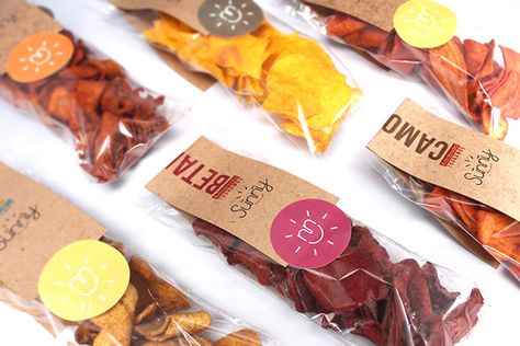 Chips Packaging Design, Chips Packaging, Bakery Packaging Design, Chip Packaging, Packaging Snack, Drawing Food, Fruit Chip, Fruit Packaging, Dehydrated Fruit