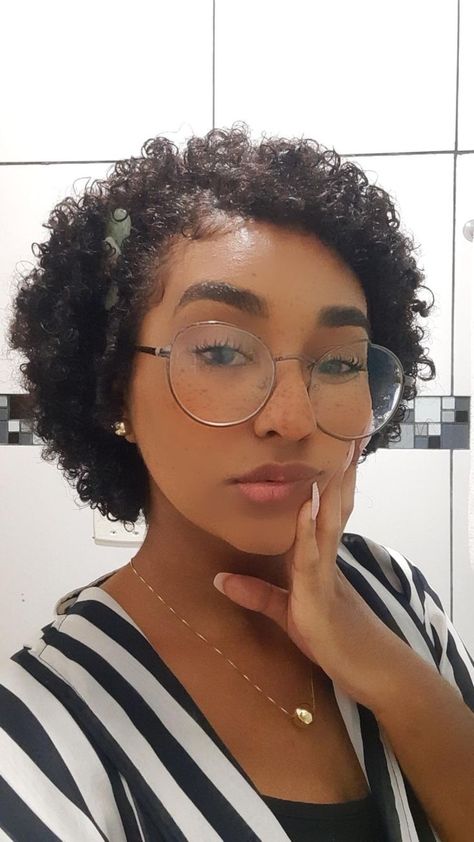 Short Curly Cuts For Round Faces, Short Natural Hair Black Women, Short 4a Hair, Styles For Short Curly Hair, Big Chop Curly Hair, Short 4b Hair, Cute Short Natural Hairstyles, Big Chop Hairstyles, Curly Hair Baby