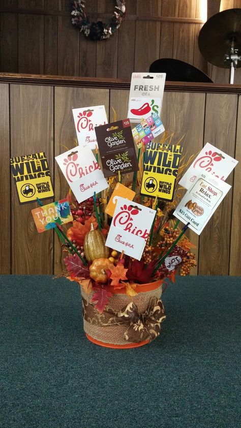 gift cards for food! Food Gift Card Basket Ideas, Displaying Gift Cards For Raffle, Gift Card Raffle Basket Display, Giftcard Raffle Basket Ideas, Fall Gift Card Basket Ideas, Pastor Appreciation Gifts Baskets, Pastor Appreciation Basket, Gift Cards Basket Ideas, Fast Food Gift Card Basket