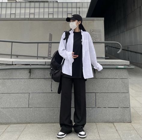 Baggy Slacks Outfit, Stray Kids Outfits, Korean Fits, Korean Outfit Street Styles, Tee Shirt Fashion, Trendy Dress Outfits, Tomboy Outfits, Tomboy Style Outfits, Spring Fashion Outfits