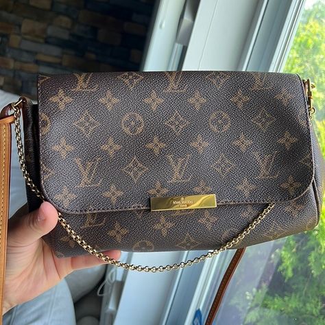 LV Favorite MM Lv Favorite Mm, Lv Favorite, Louis Vuitton Favorite Mm, Favorite Mm, Vuitton Handbags, Louis Vuitton Handbags, Luxury Bags, Dior, Chanel