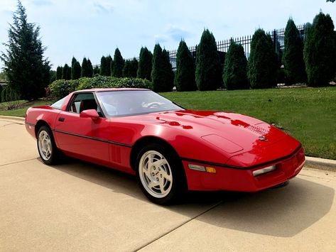 1990 Corvette, 1990s Cars, Red Corvette, Corvette Zr1, Future Cars, Corvette Convertible, Chevy Corvette, Corvette Stingray, Pretty Cars