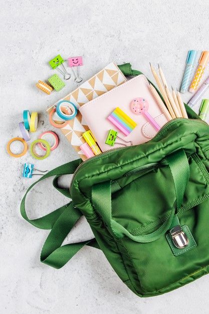 Back To School Flatlay, Back To School Product Photography, School Supplies Photography, Backpack Flatlay, School Supplies Pictures, Book Flat Lay, Back To School Photography, Photo Backpack, Back To University