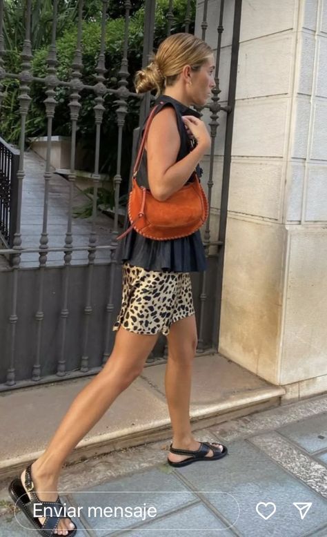 Isabel Marant Bag, Isabel Marant Aesthetic, Isabel Marant Skirt, Isabel Marant Style, Isabel Marant Sandals, Summer Dump, Ol Fashion, Street Style Bags, Leopard Shorts