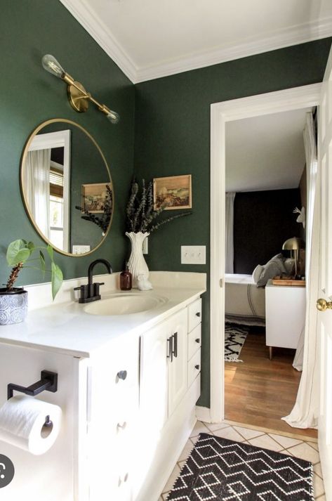 Dark Green Bathroom Ideas, Bathroom Dark, Niche Decor, Dark Green Bathrooms, Green Bathroom Vanity, Office Green, Bathroom Green, Green Vanity, Mobil Home