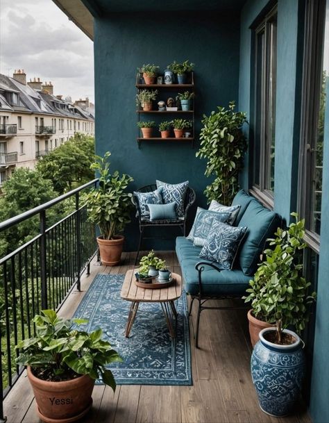 Varanda Aesthetic, Living Room Balcony Ideas, Balcon Mic, Balkon Decor, Small Balcony Garden, Balkon Design, Small Balcony Design, Apartment Patio, Balcony Furniture