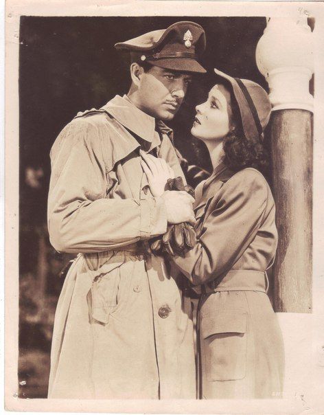 Vivien Leigh Movies, Robert Taylor Actor, Waterloo Bridge, Old Fashioned Love, Robert Taylor, Portia De Rossi, Vivien Leigh, Foreign Film, Old Hollywood Stars