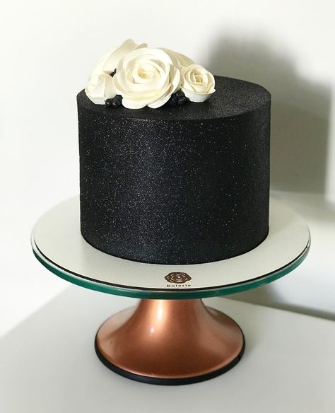 Black One Tier Cake, Black Ombre Cake, Black Cake Design, Single Tier Black Wedding Cake, Black Glitter Cake, Black Glitter Cake Birthday, Bolo Black, Black Cake With Sprinkles, Gothic Birthday Cakes