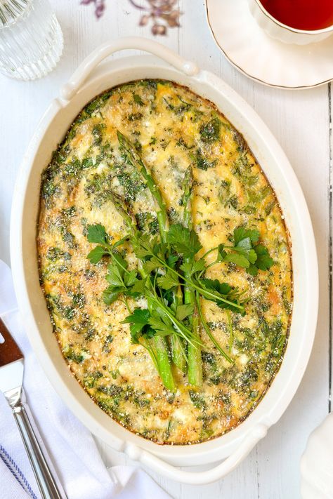 This Asparagus Egg Bake Breakfast Casserole is an easy brunch recipe filled with the season's best ingredients, including fresh herbs, greens, and cheese. This utterly delicious egg casserole is a breakfast recipe you'll love! Asparagus Casserole With Boiled Eggs, Asparagus Egg Bake, Egg Bake Breakfast Casserole, Asparagus Breakfast Casserole, Egg Bake Breakfast, Breakfast Egg Bake, Baked Breakfast Casserole, Asparagus Egg, Bake Breakfast