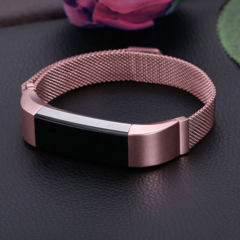 White Watches Women, Fit Bit, Apple Watch Fashion, Fitbit Bands, Rose Gold Apple Watch, White Watch, Girls Watches, Free Products, Fancy Jewelry