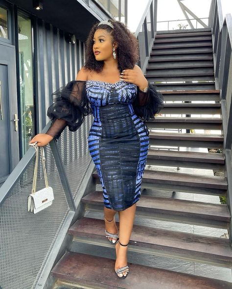 Stylaa! 💋 A diva in a blue and black patterned adire gown💋What a combo😍@stylaa.app 👈🏽follow & tag . . . 💕 @tracy_loveday . . . #stylaa #adire #asoebibella #blackbeauty #owambe #asoebi #asoebiafrica #ababe Official Dress, Short Gown Dress, Simple Dress Casual, Beautiful Ankara Styles, Stylish Naija, Ankara Long Gown Styles, Ankara Short Gown Styles, Ankara Dress Styles, Combination Fashion