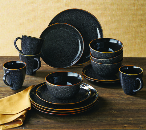 A gorgeous, 16-piece speckled black dinnerware set to make mealtime more darkly delicious. Black Dishes, Black Dinnerware Set, Assiette Design, Black Dinnerware, Vase Deco, Dinner Wear, Stoneware Dinnerware Sets, Cerámica Ideas, Stoneware Dinnerware