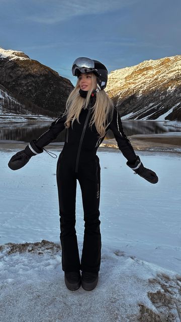 Mathilde Goehler, After Ski, Snow Fits, Fashion Inspo Outfits, Skiing, Vision Board, Fashion Inspo, On Instagram, How To Wear