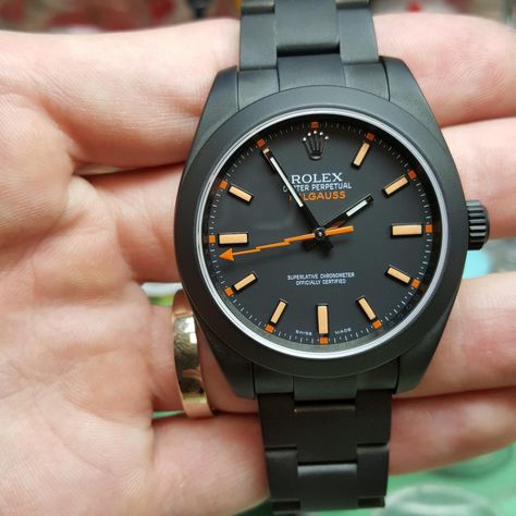 Rolex Sir, Black Rolex, Rolex Bracelet, Rolex Milgauss, Top Luxury Cars, Rolex Watches For Men, Men Hairstyles, Dream Watches, Expensive Watches