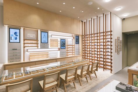 Retail Design / Interior / the Warehouse optical Interior Store Design, Eyewear Display, Optical Shop, Retail Store Design, Store Design Interior, Glasses Shop, Retail Design, Retail Store, Design Modern